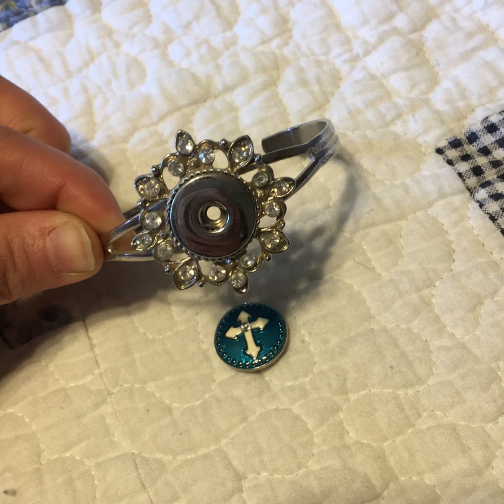 Snap bracelet